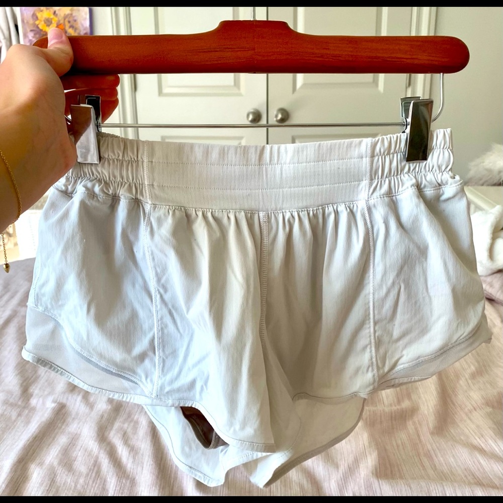 Lululemon Hotty Hot Short 2.5” White